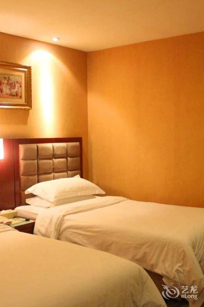 Vienna Hotel Shenzhen Railway Station Ngoại thất bức ảnh